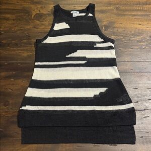 DKNY Black and White Abstract Sweater Knit Tank